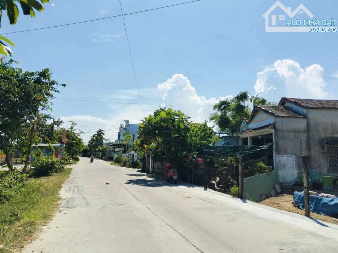 📌📌📌LÀM VIỆC TRỰC TIẾP GIÁ TỐT !!!bán lô trục chính hà tây 2