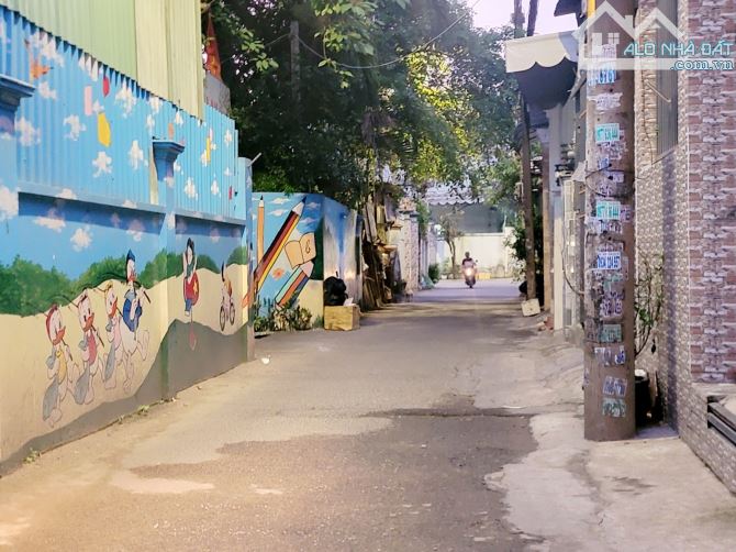BÁN NHÀ CẤP 4 DANG KINH DOANH, NGANG 7m, 180m2 Phường Linh Đông nhỉnh 11tỷ
