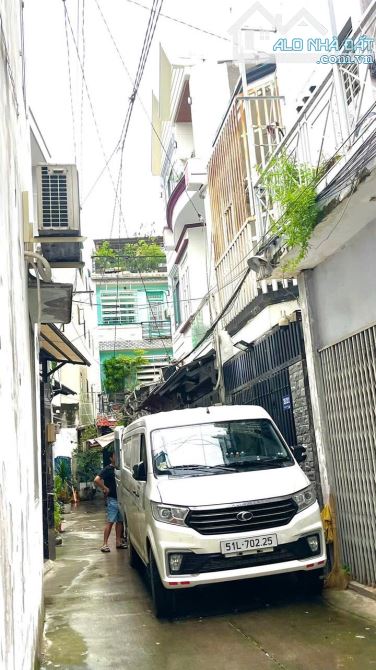 Nhà mới đẹp Gò Vấp ngang 6,25m, hẻm xe hơi, 3 phòng ngủ, nội thất cao cấp – 6 tỷ hơn