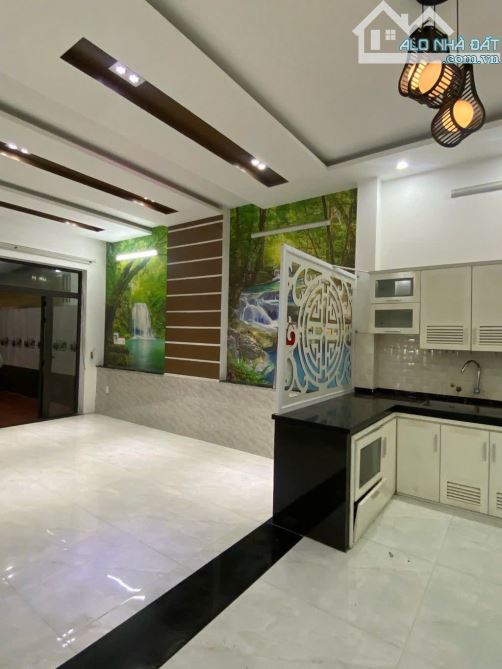 🎉🎉Mặt tiền đường 10,5m lề 5m, gần chợ Hoà Mỹ. Hai mặt thoáng trước sau.