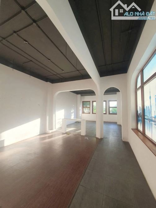 SIÊU PHẨM NHÀ PHỐ KINH DOANH MT CHÂU THỊ VĨNH TẾ 120M2 GIÁ 24,5 TỶ KINH DOANH CỰC ĐỈNH
