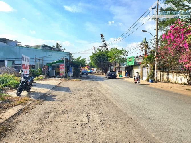 Bán đất Mặt tiền Lò Lu ,Trường Thạnh ,Q9. - giá 9 tỷ 800 TL - DT : 138m2 . thổ cư 108m2 .