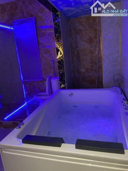 Sang MB Cơ Sở Massage 32 triệu/tháng mặt tiền Nguyễn Văn Khối, Quận Gò Vấp.