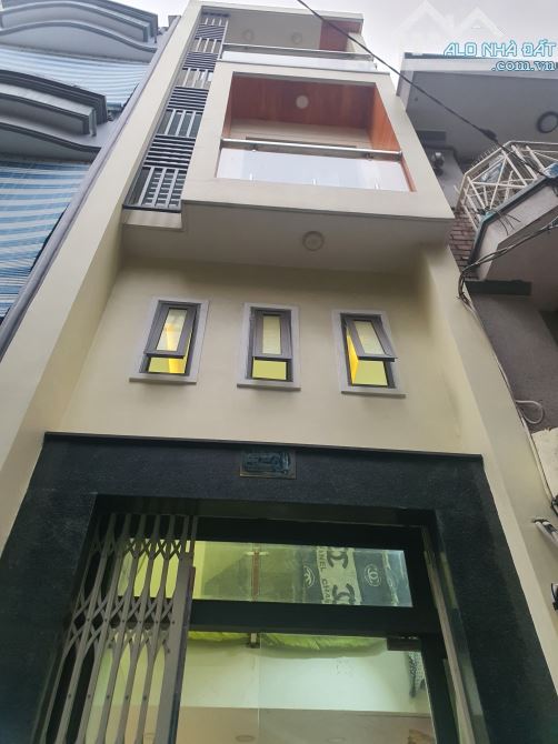 NHÀ Ở NGAY TTQ10 4 TẦNG NỞ HẬU 4M XÂY KIÊN CỐ CÁCH MT 30M GIÁ CHỈ 6.5 TỶ