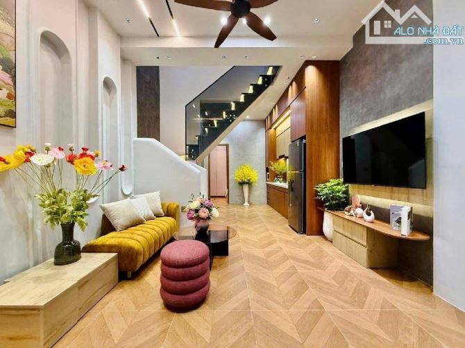 🏡 Nhà 2 tầng PHƯỜNG 14 , Gò Vấp HẺM XE HƠI THÔNG - NGAY EMART 2