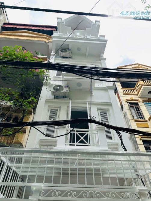 BÁN NHÀ LÔ GÓC QUAN HOA CẦU GIẤY 50m 12 TỶ 4 TẦNG MT3.5m OTO ĐỖ KINH DOANH