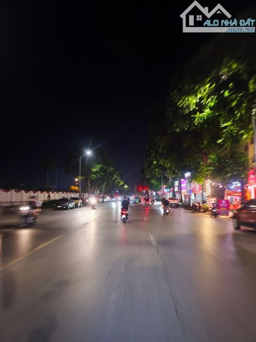 Bán nhà 5 tầng mặt phố Lê Trọng Tấn- Thanh Xuân. 67m2-MT:4,4m- 42 Tỷ.