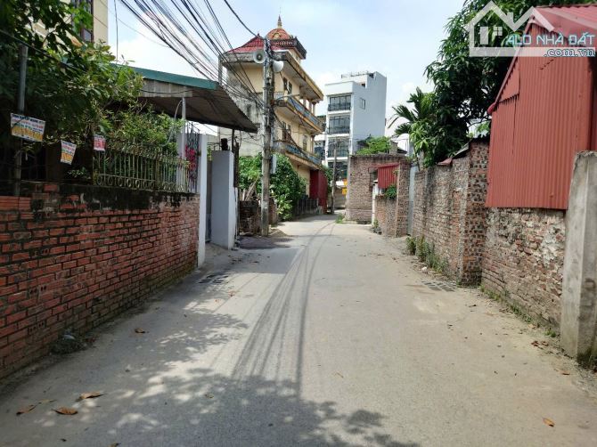 Thanh khoản lô góc 60m2 Hậu Dưỡng, hai mặt thoáng sáng, gần khu đấu giá chỉ 5,x tỷ
