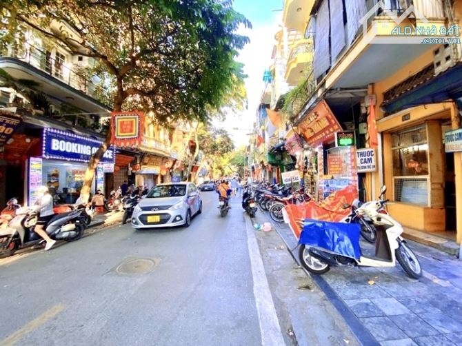 Bán nhà mặt phố Hàng Bạc, Víp Phố Cổ, vỉa hè, ô tô, view Hồ, 167 tỷ