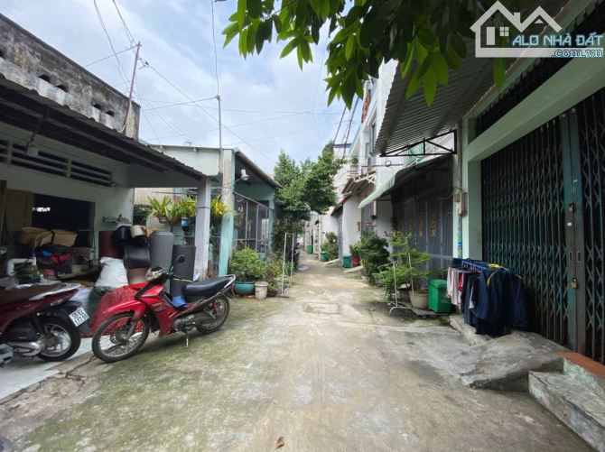 Bán Đất tặng nhà 120m2 ( 4,3m x 23m ) Giá 4 Tỷ 5 TL
