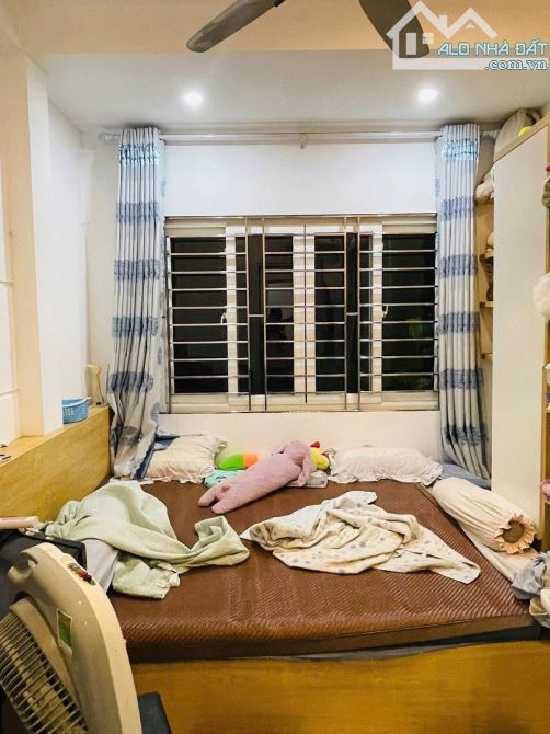 🏡 Khương Đình – Nhà C4, DT 57m², MT 4.8m – Ngõ Nông 3 Bước Ra Phố – Giá Chỉ 5 Tỷ