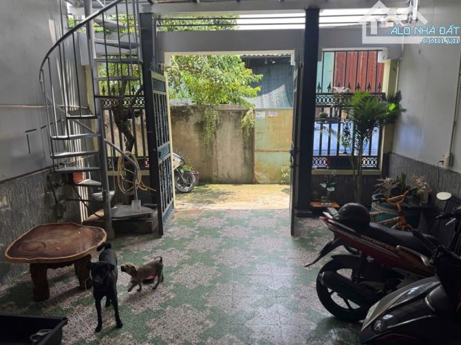 Bán nhà Lê văn Lương - Liền kề phú mỹ hưng DT:5*22 giá : nhỉnh 5toi