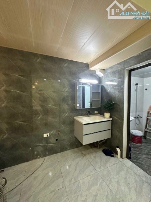 BÁN TẬP THỂ TẦNG 1 – KINH DOANH – 33 NGUYỄN AN NINH, HOÀNG MAI. 90M2 – 2PN. 4,68 TỶ