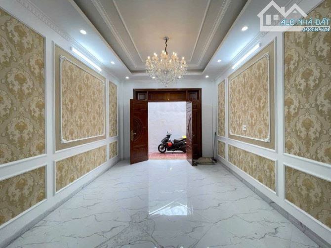 Bán nhà đẹp Phúc Đồng, trung tâm quận, gần phố, sát oto tránh, 4 tầng, 71m2, mt: 4m, 8.9 t