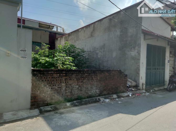 Thanh khoản lô đất 60 mét vuông đường thông ô tô giá nhỉnh 3x tỷ