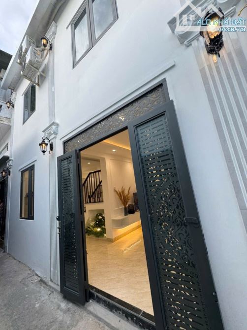Bán nhà hẻm cách đường Nguyễn Thị Minh Khai TTTP Nha Trang  tầm 50m giá 3,150ty ngag 6,7m