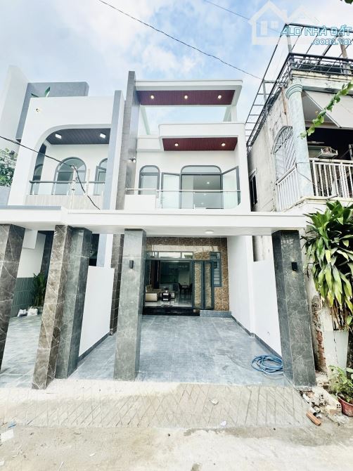 NHÀ 1 TRỆT 1 LẦU – PHÚ HÒA  sân ô tô, phòng khách, 3PN, bếp, 2WC