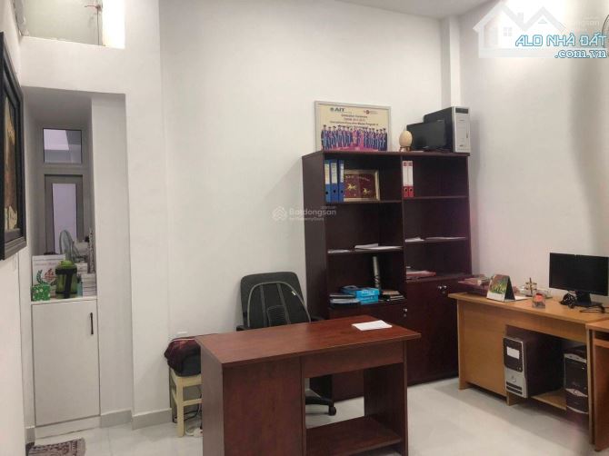 Nhà hiếm Lê Quang Định duy nhất 1 căn 2 mặt HXH (4,85x12m) nở hậu sẵn kết cấu. Gía 10tỷ5