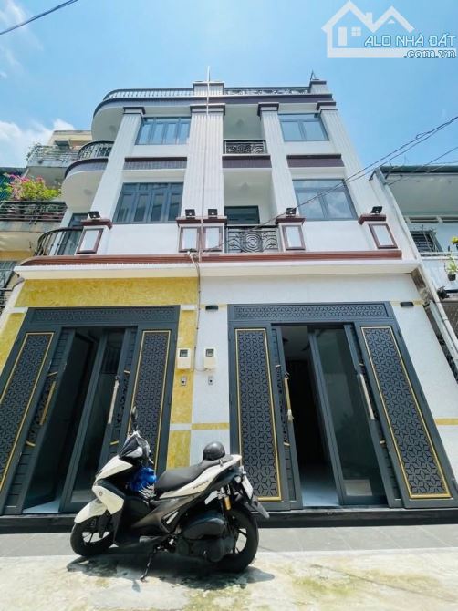 BÌNH THẠNH . HXH NGỦ NHÀ .4 TẦNG.  50M2 .4×13- SỔ VUÔNG . 4PN. 4WC .