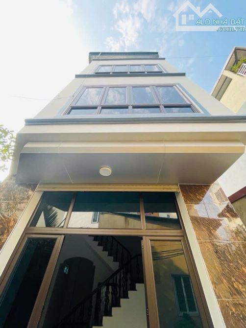 Nhà đẹp Lai xá phân lô gần ô tô DT 50m 4 tầng mặt tiền 3.8m  giá 8 tỷ còn thương lượng