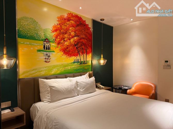 Khách sạn 4 sao mặt phố Hàng Trống 230m2, 11 tầng, MT 8m, 220 tỷ - Doanh thu 45 tỷ/năm