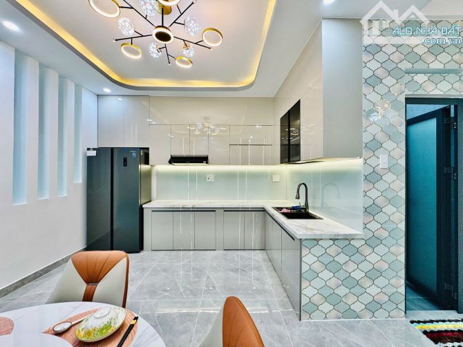 Phan Huy Ích 1 sec hẻm 8m xe hơi ngủ trong nhà trệt 3 lầu chỉ 11,8 tỷ - 11