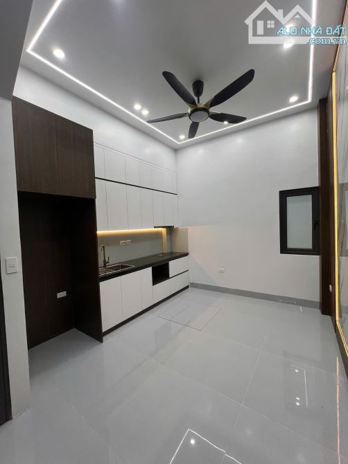 Nhà 2 mặt thoáng dân+sân riêng 42m2*4 tầng-12.2 tỷ* 50m ra đường ÔTÔ phố Nhân Hoà - 1
