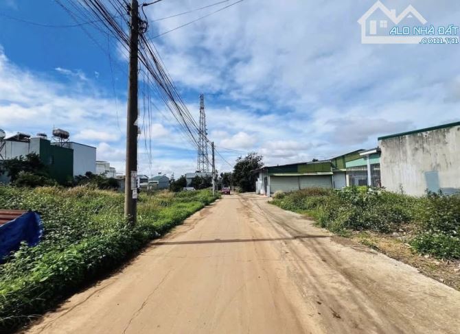 BÁN 3 LÔ LK HẺM 246 YMOAN. 184 ĐỒNG KHỞI-BMT. GIÁ: 2,8 TỶ - 1