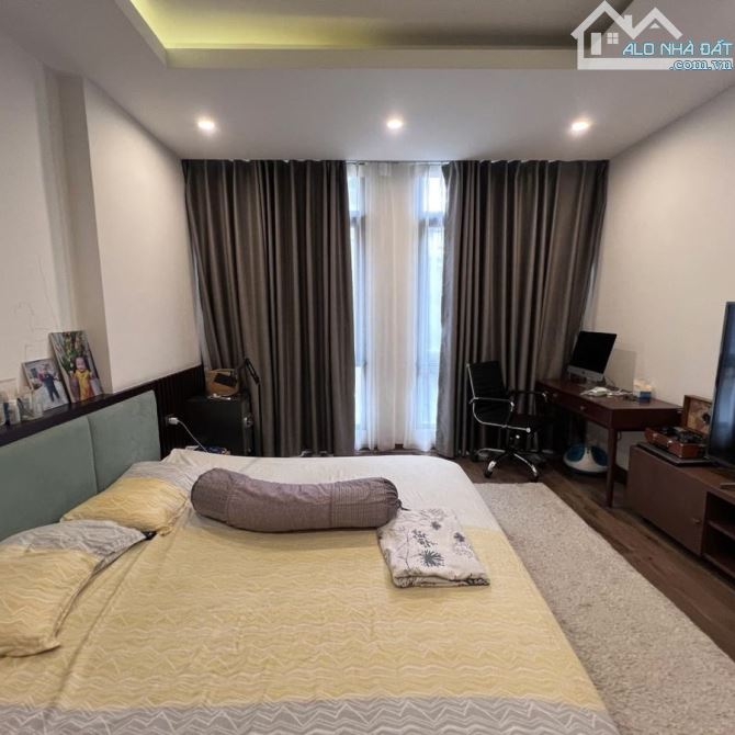 HOÀNG CẦU ĐỐNG ĐA, BÁN NHÀ 70M 7 TẦNG, THANG MÁY, Ô TÔ VÀO NHÀ - 1