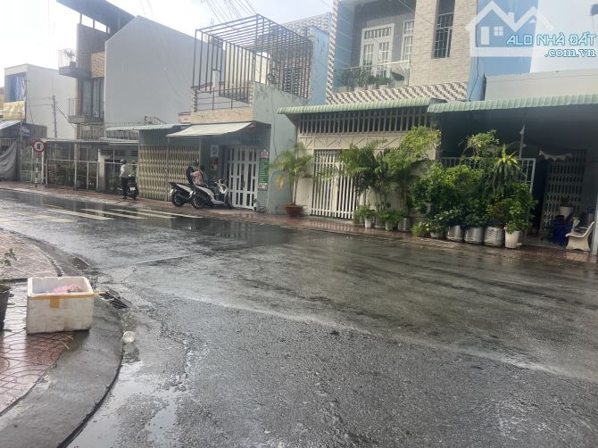 Bán nhà 1 trệt 3 lầu ngay ngã 3 Ng Tri Phuơng giao Nguyễn Huệ,phuờng 7 Mỹ Tho - 1