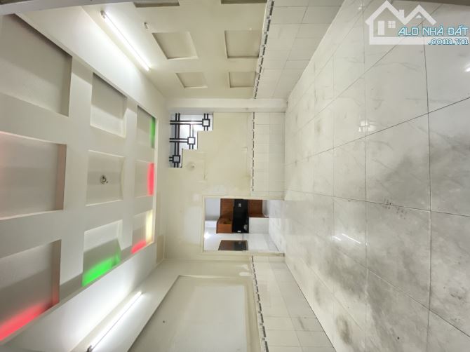Nhà Bông Sao 2lầu 4pn dt 4.4x9m shr đúc BTCT giá 5.38tỷ tl. - 1