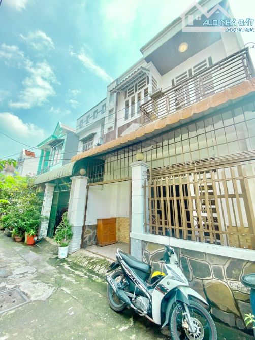 2 TẦNG 3 PN CHỈ 4.35 TỶ - NHÀ PHÂN LÔ GẦN UBND LONG TRƯỜNG - 1