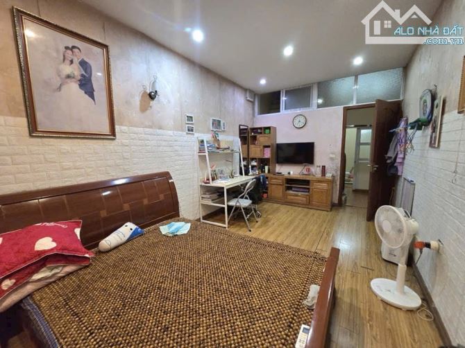 🔥 CỰC HIẾM! Nhà 4 Tầng-Dân Xây Cực Chắc-Móng 5 Tầng–Hai Bà Trưng–Ngõ Nông-37m-Chỉ 5,55Tỷ - 1