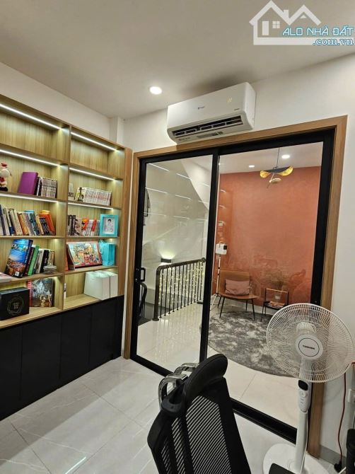 NHÀ ĐẸP Ở NGAY-MẶT PHỐ BÁT KHỐI-60M 4T 10TỶ-MẶT TIỀN RỘNG-KINH DOANH-CHO THUÊ - 1