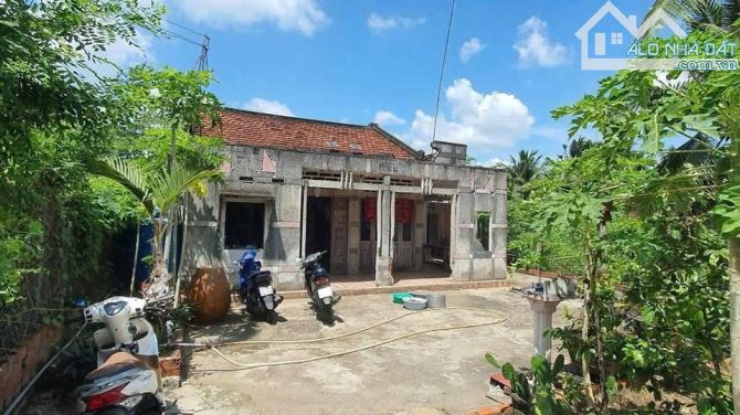 Ông Bà bán căn nhà cổ để chia gia tài, SHR, 299,3m2, Phước Thạnh, Giá 850 Triệu. - 1
