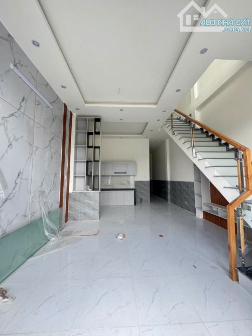 CHỦ CẦN BÁN GẤP NHÀ MỚI 2 LẦU – SỔ RIÊNG – VỊ TRÍ TRUNG TÂM – GIÁ CHỈ 550TR - 1