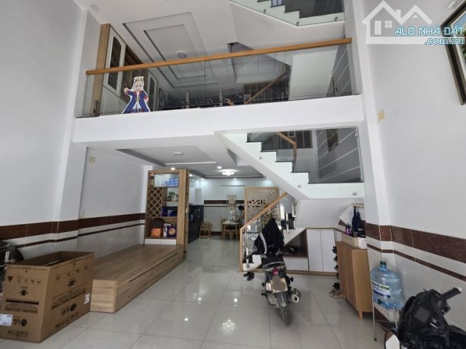 Nhà đẹp Võ Văn Hát - Xe Hơi Ngủ Nhà - 60m2 - Đường Rộng 6M - Giá nhỉnh 6 Tỷ. - 1
