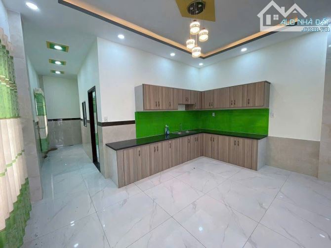 Bán nhà ngay Vườn Lài, Q.12. Giá: 2 tỷ 120tr/ sổ hồng riêng. DT: 68m2 - 1