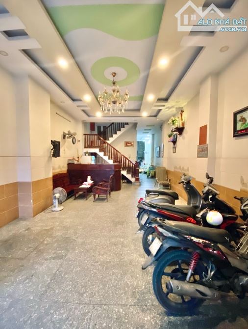 Bán KHÁCH SẠN 16 phòng_có THANG MÁY_ LÊ VĂN KHƯƠNG, Hiệp Thành Q12-TN 80 TRIEU/TH -14tx - 1
