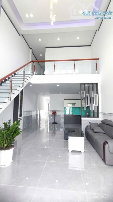 Bán nhà phố tại tỉnh lộ 10.DT 56m2,giá 1,2 tỷ - 1