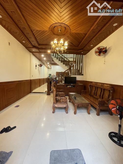 🆘 CHỦ NỢ NGÂN HÀNG 🆘 🏡 BÁN GẤP NHÀ 2 TẦNG – GỖ QUÝ – MỚI ĐẸP – VÀO Ở NGAY 🚗 KIỆT 5M - 1