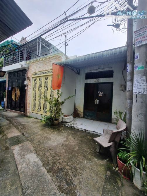 Nhà thơm sổ hồng riêng 1 tỷ 980 triệu 3mx14m đường 3m tân xuân 3 hóc môn - 1
