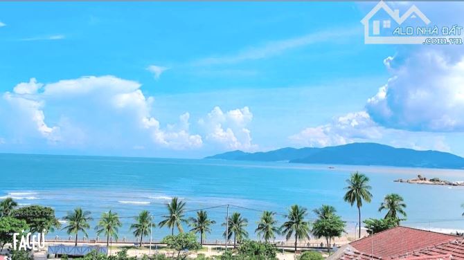 Bán tòa Nhà Căn Hộ sát Biển Hòn Chồng - 1