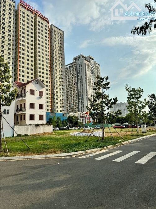Cần bán Lô đất góc 2 Mặt Tiền tại Hommyland Riverside; P. Bình Trưng - 1