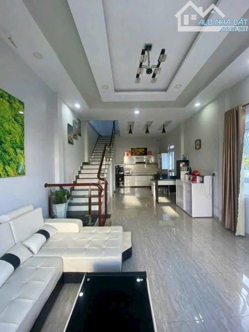 cho thuê villa phường 8 đà lạt view đẹp 12 triệu/tháng sân đậu ô tô 7 chỗ - 1