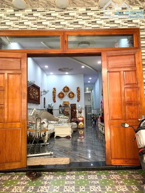 Nhà mới ở ngay hẻm 5m thông ĐÔNG HƯNG THUẬN 41, Q12, DT 96m2 (4 x 24), gần Cầu Tham Lương. - 1