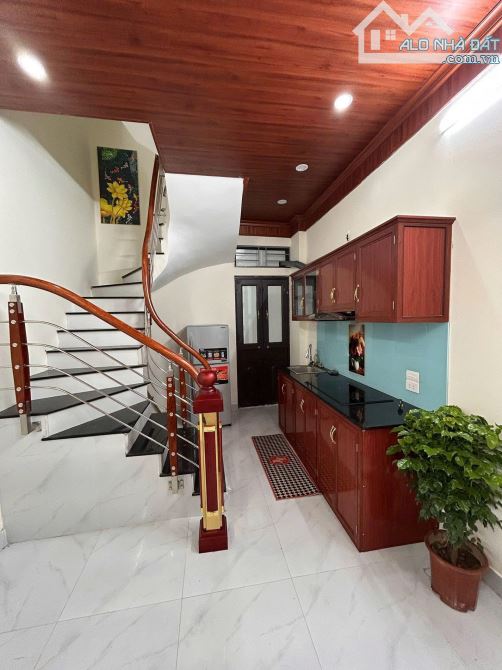 Bán Gấp nhà Phố Khâm Thiên, 30m² - 2 THOÁNG, 5 Tầng Mới, Chỉ 5.7 tỷ - 1