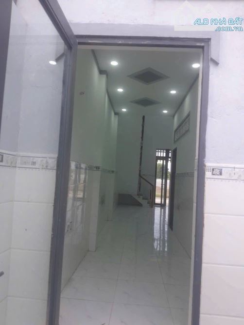 Thím 2 bán cơm cần bán gấp căn nhà ở xã Tân Phú Trung huyện Củ Chi - 1