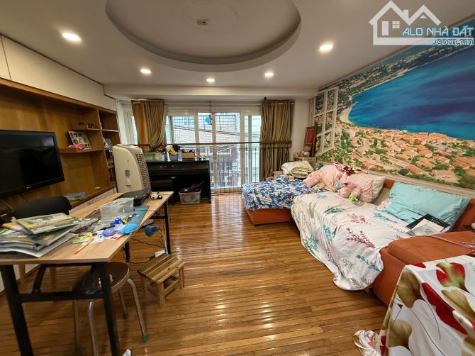 Bán nhà Huỳnh Văn Bánh hẻm 1 trực thằng Kết cấu 6 Tầng giá 16 TỶ giảm về 15 TỶ - 1