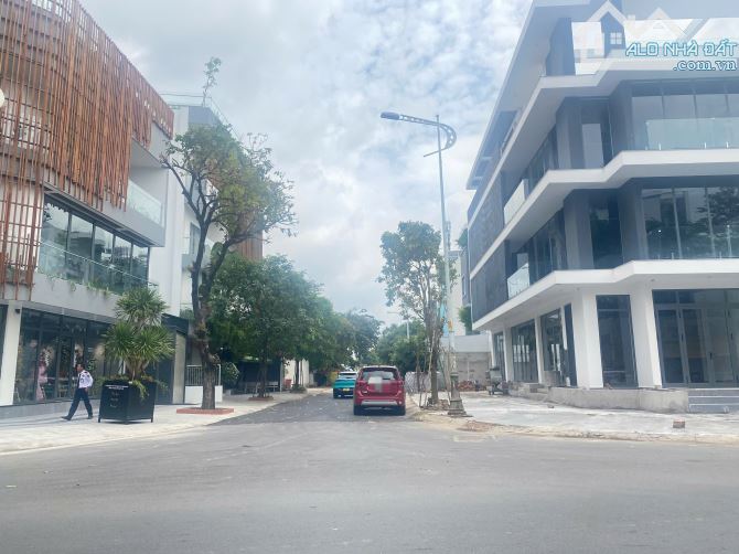 Bán Đất dự án Đông Thủ Thiêm Quận 2 👉 Lô góc mặt tiền đường 56 ngang 11m sổ đỏ - 1